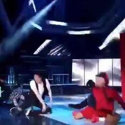 hit the stage背景音乐